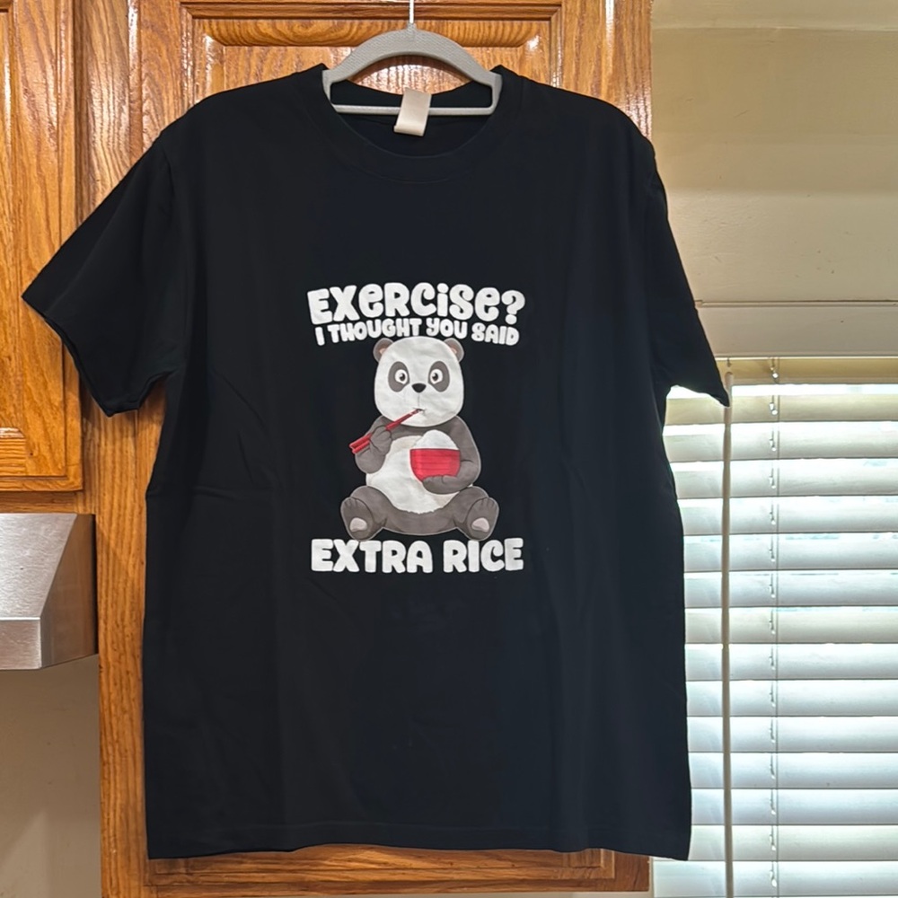 MEN’s Black T-Shirt with Panda Graphic size MEDIUM (38-40)